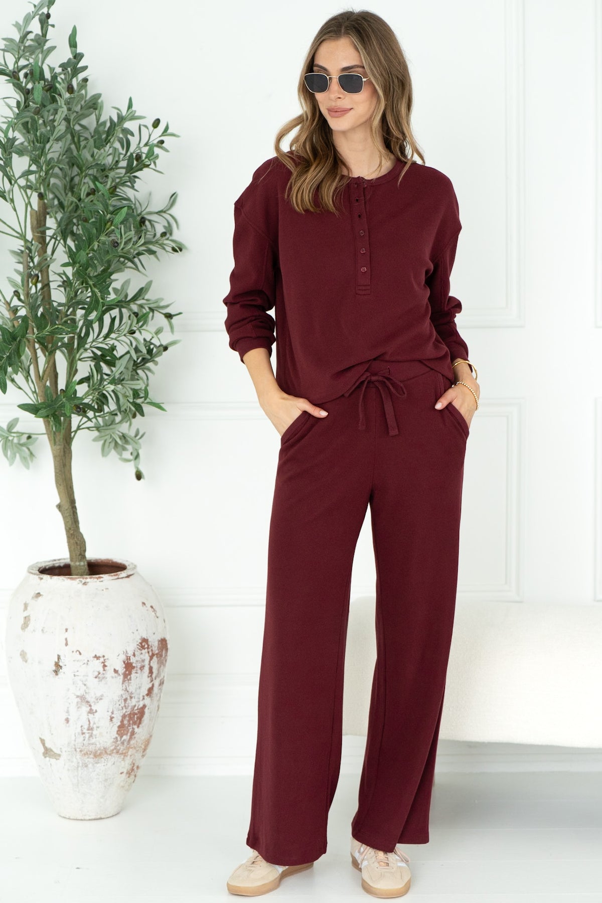 TALIA WAFFLE HENLEY IN BURGUNDY