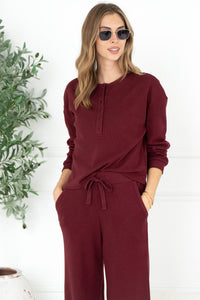 TALIA WAFFLE HENLEY IN BURGUNDY