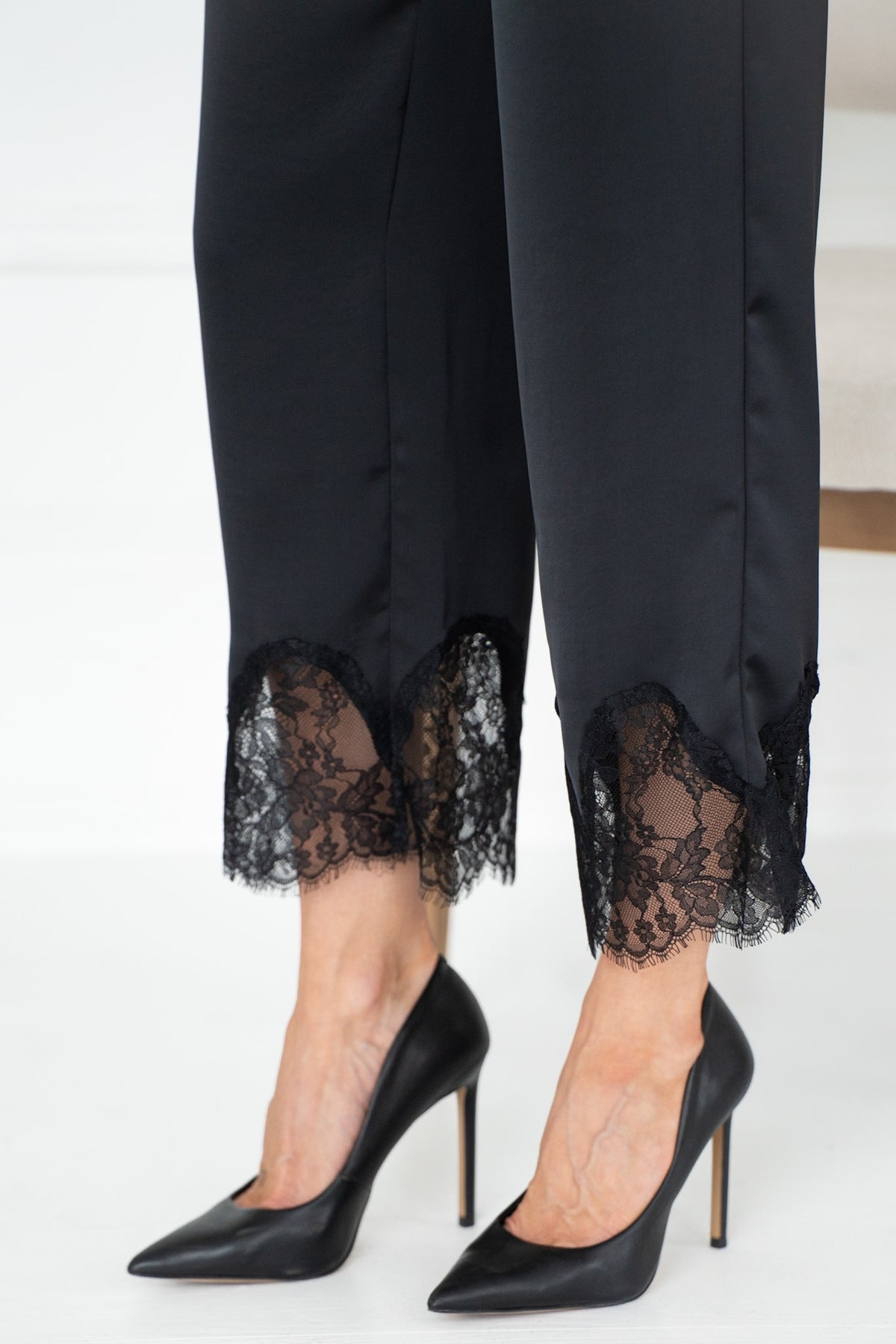 PARK AVENUE LACE BOTTOM PANTS