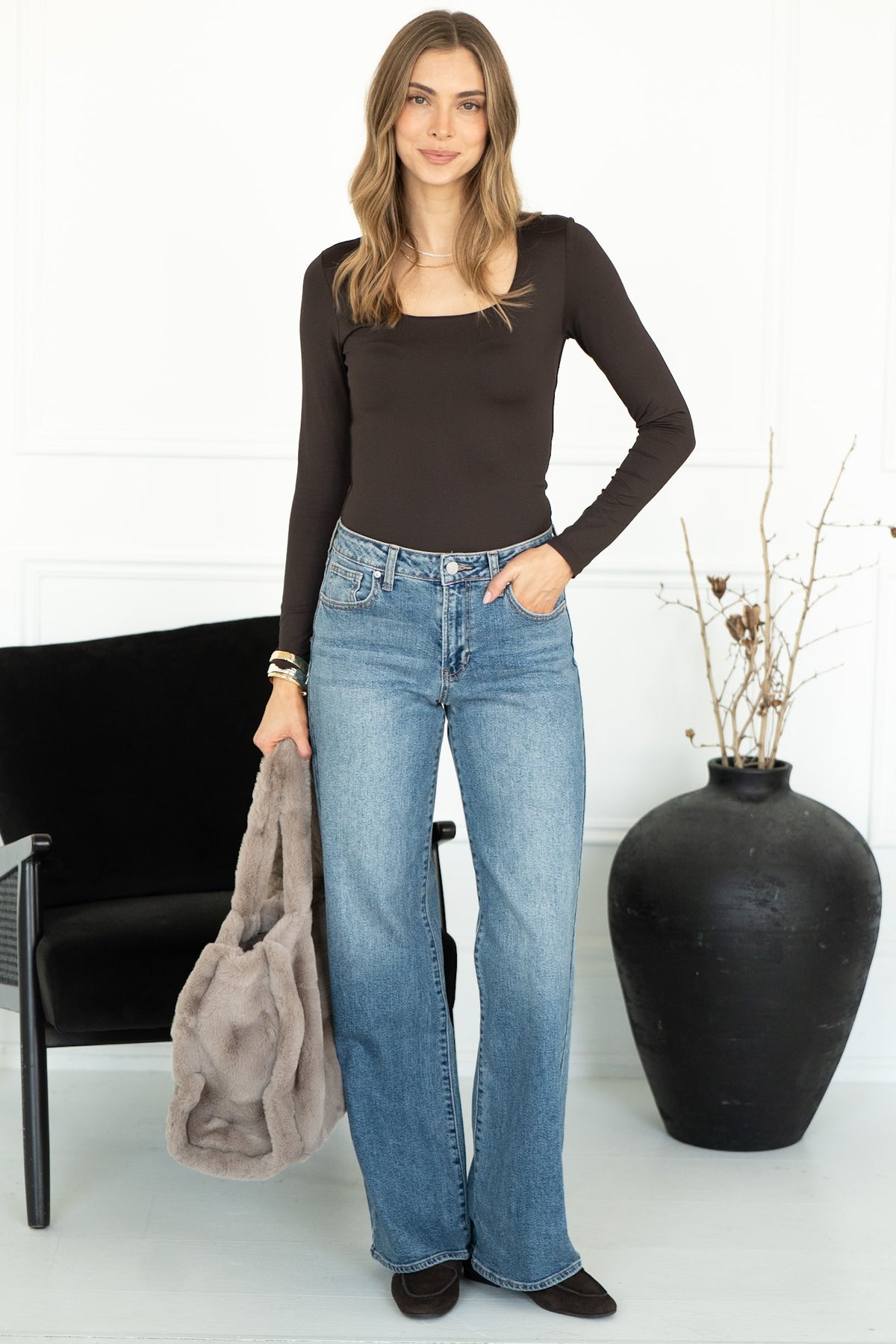 IVY U NECK LONG SLEEVE TOP IN BROWN