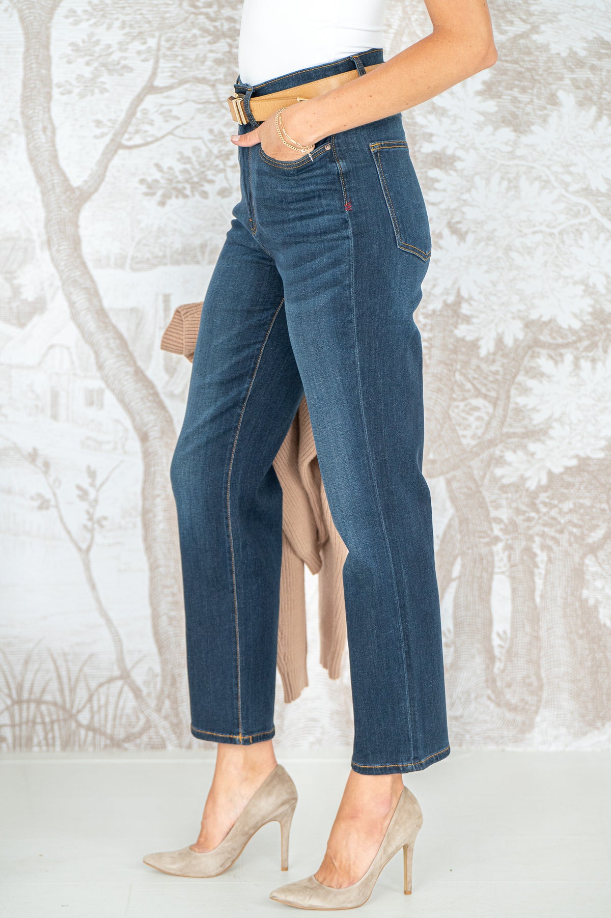 ASE STRAIGHT LEG JEANS-BL