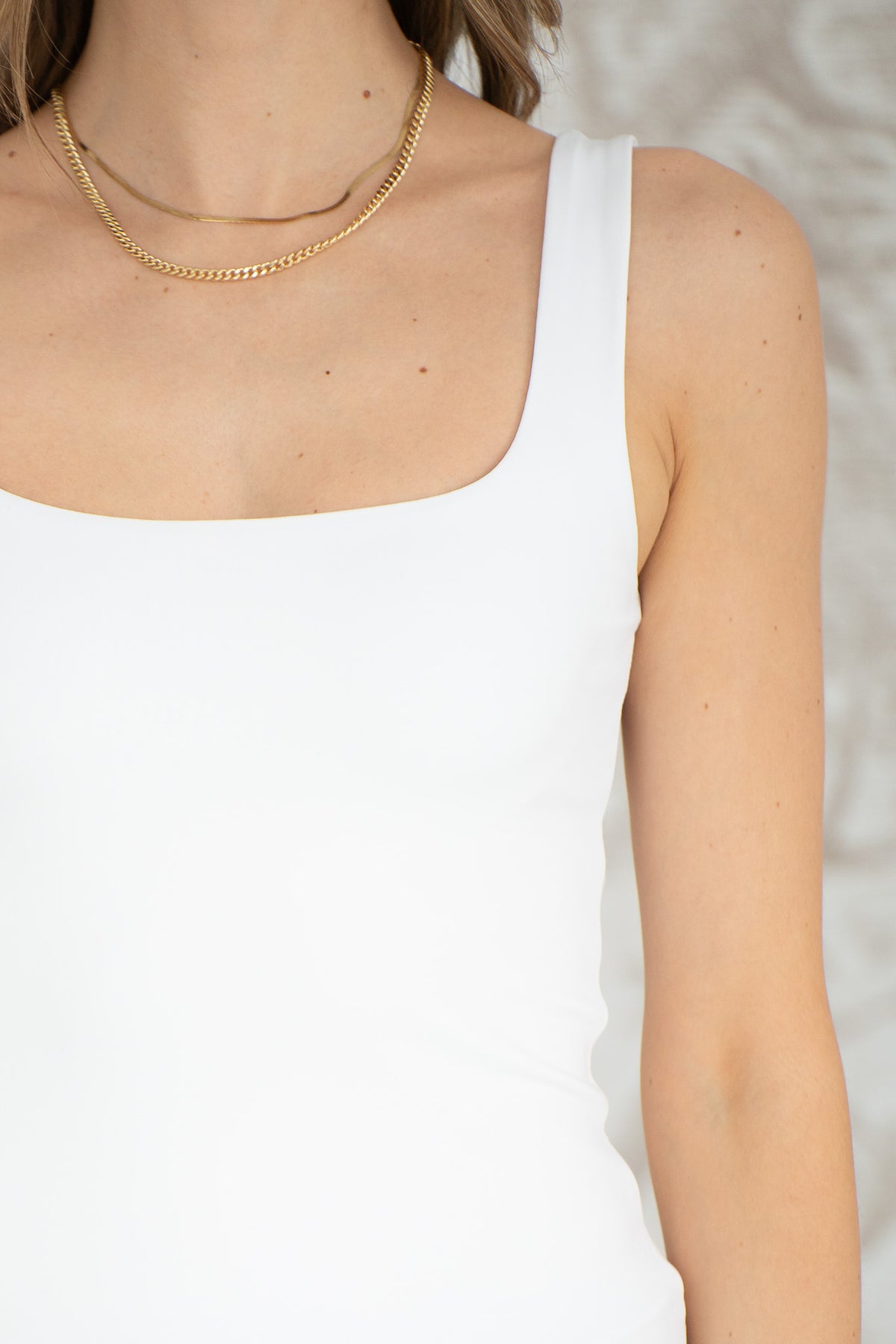 TEEGAN SQUARE NECK TANK TOP-WH