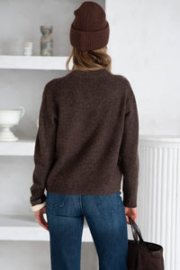 CHARLIE V NECK SWEATER IN CHOCOLATE