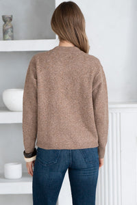 CHARLIE V NECK SWEATER IN CAMEL