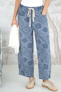 ALBA PRINTED BARREL JEANS