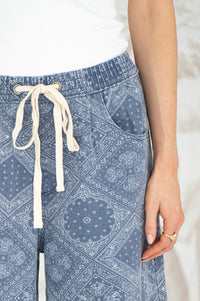 ALBA PRINTED BARREL JEANS