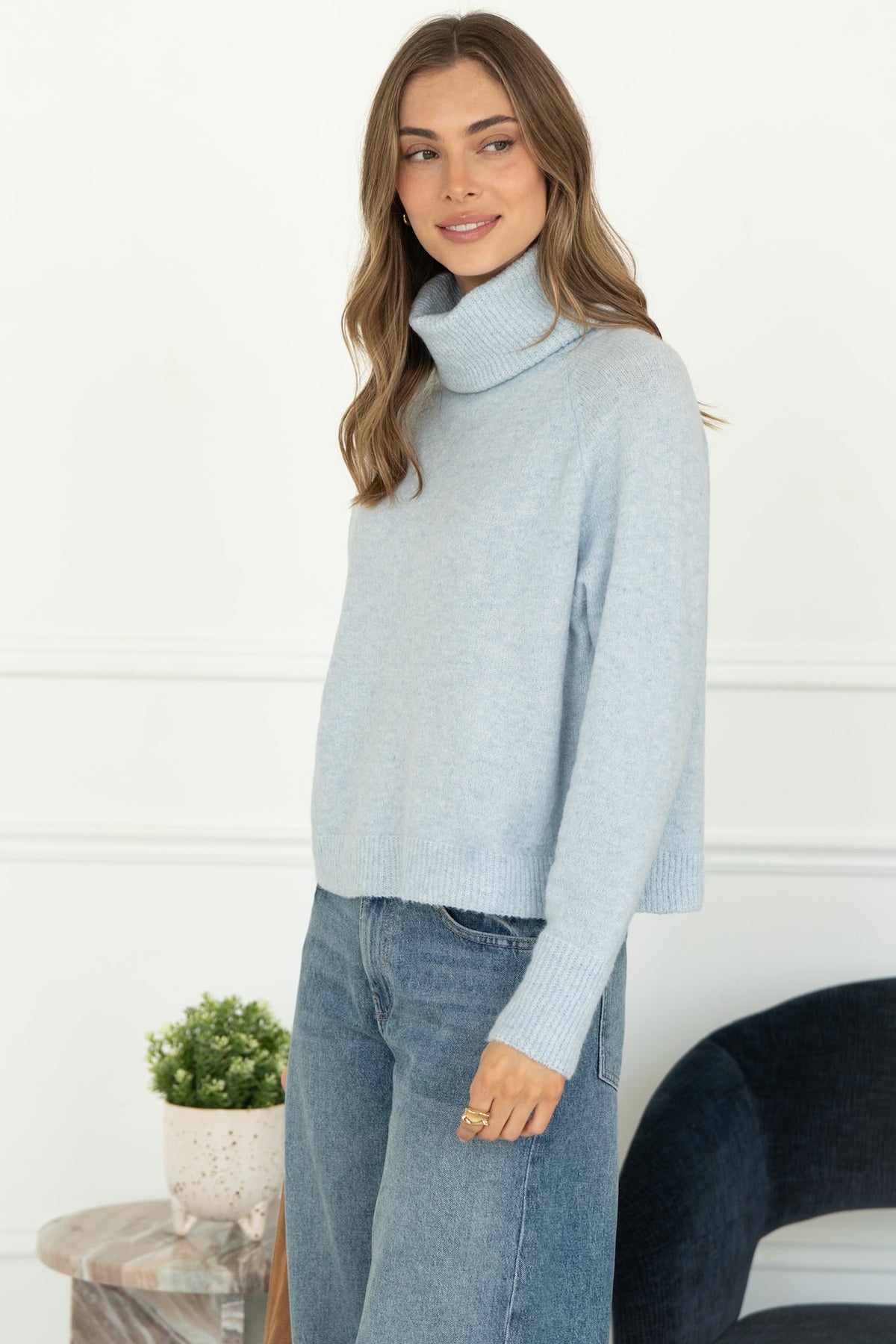 EMMETT SWEATER IN SKY BLUE