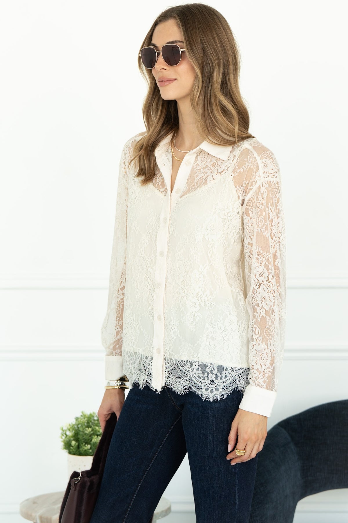 LACE BLOUSE WITH SHELL