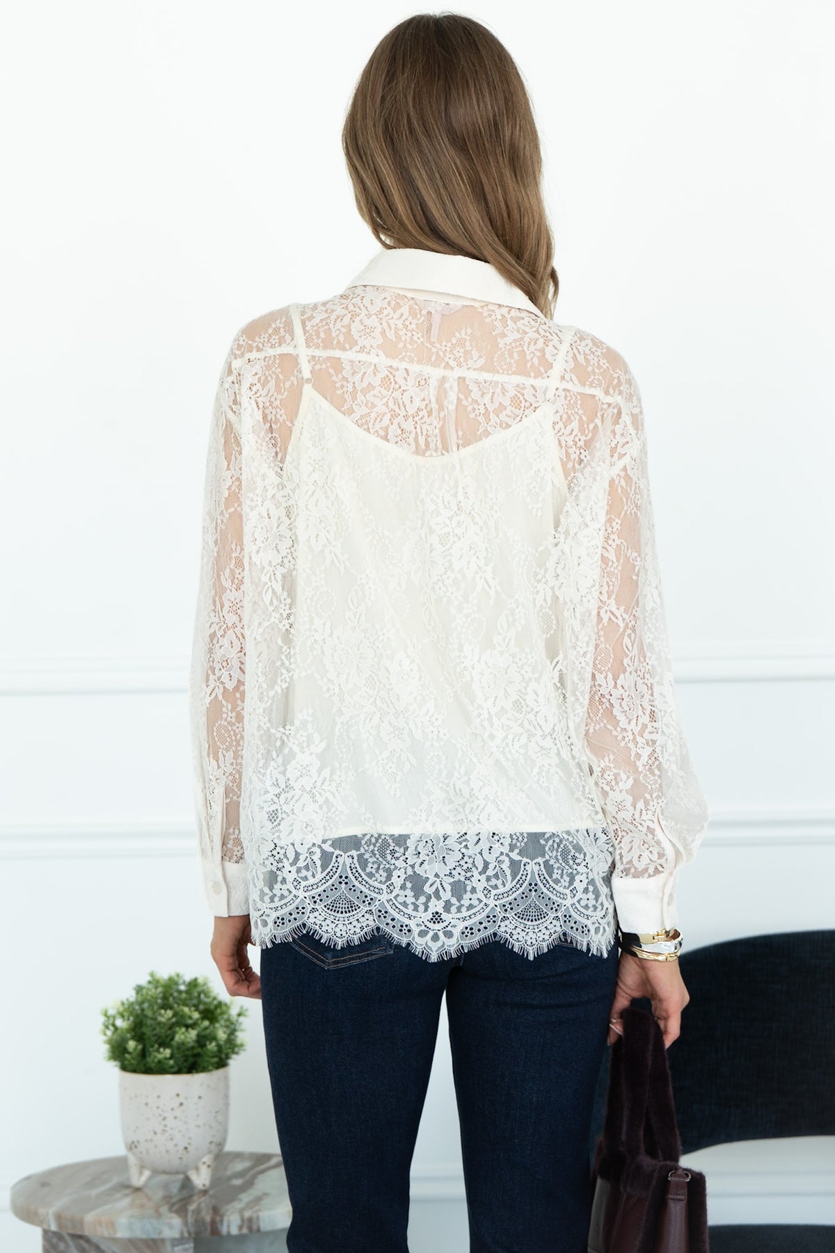 LACE BLOUSE WITH SHELL