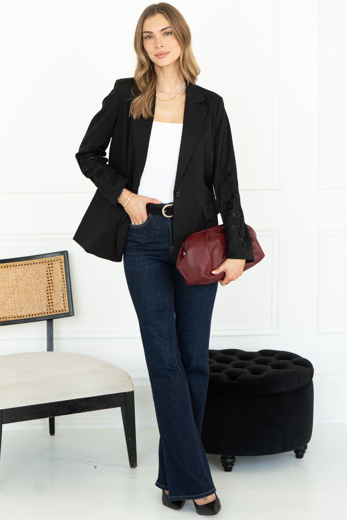EMBROIDERED DETAIL BLAZER