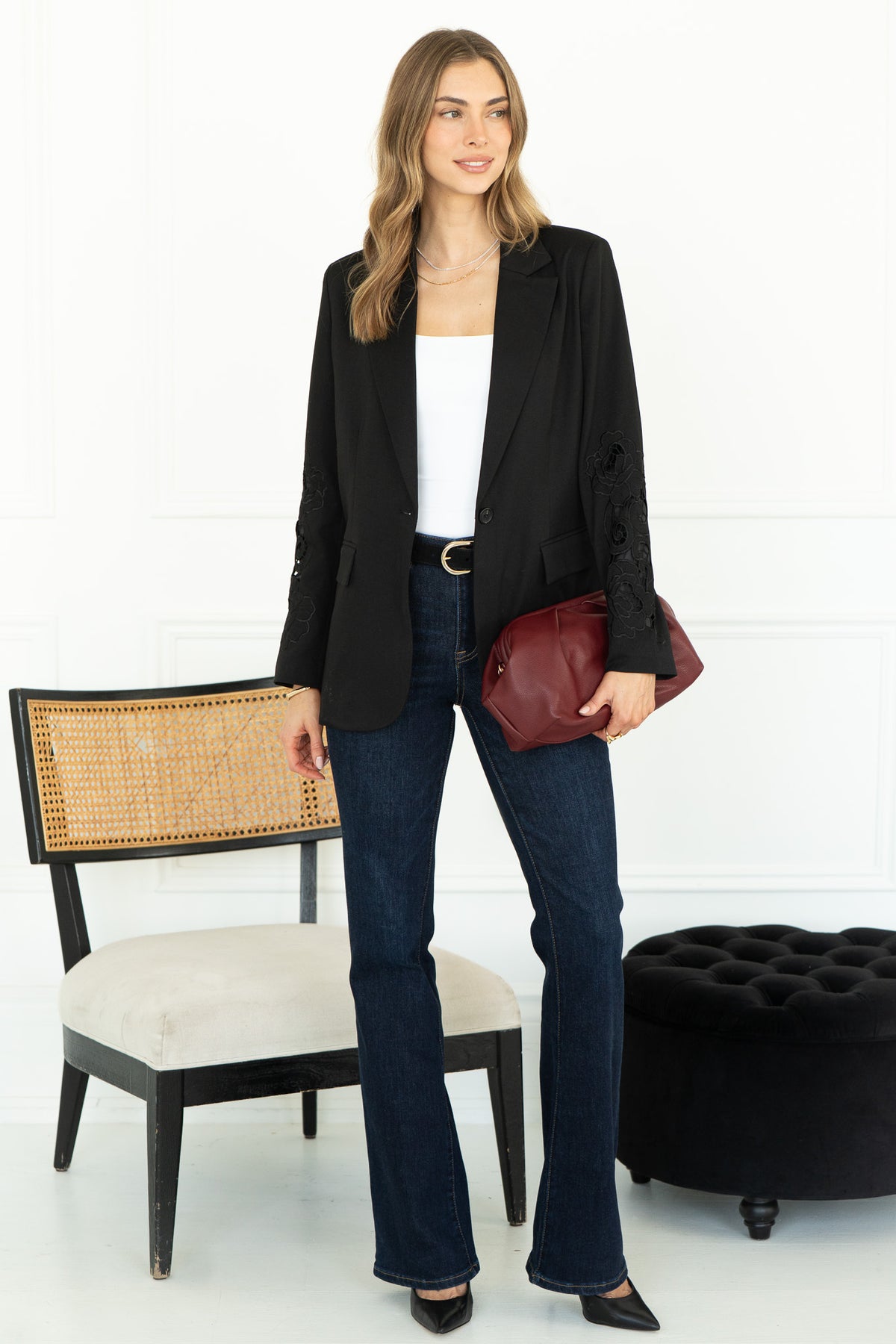 EMBROIDERED DETAIL BLAZER
