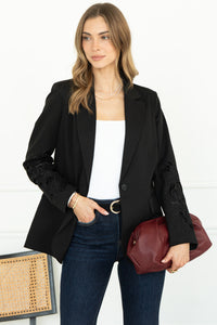 EMBROIDERED DETAIL BLAZER