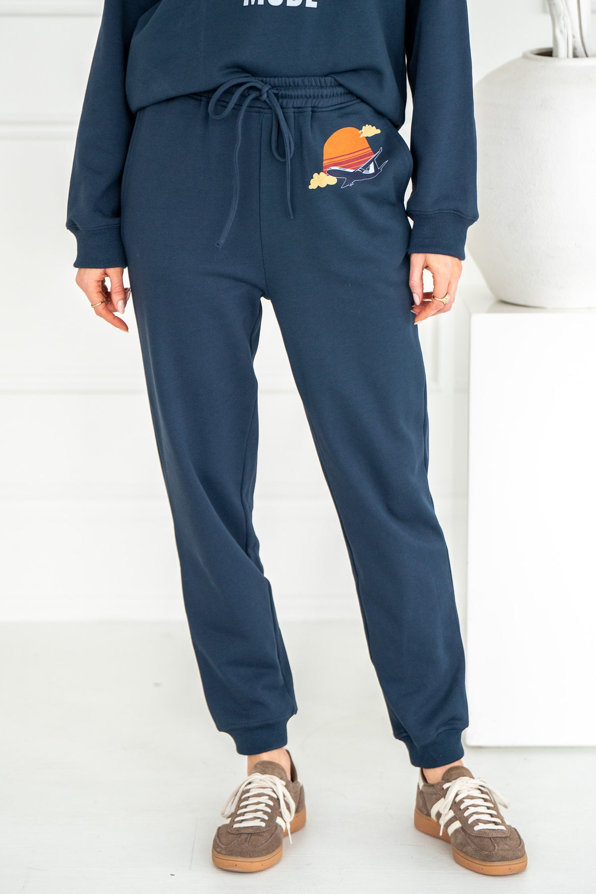 AIRPLANE MODE JOGGERS
