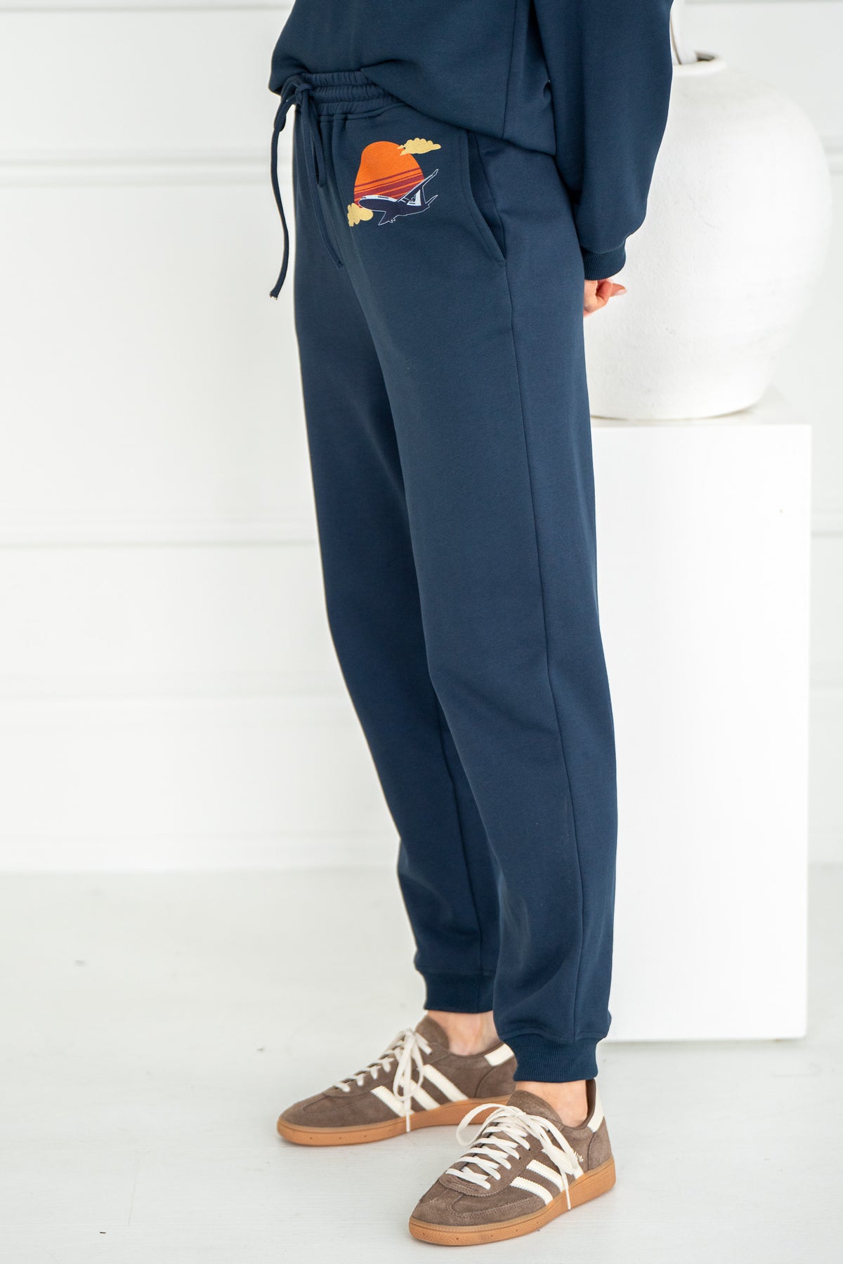 AIRPLANE MODE JOGGERS