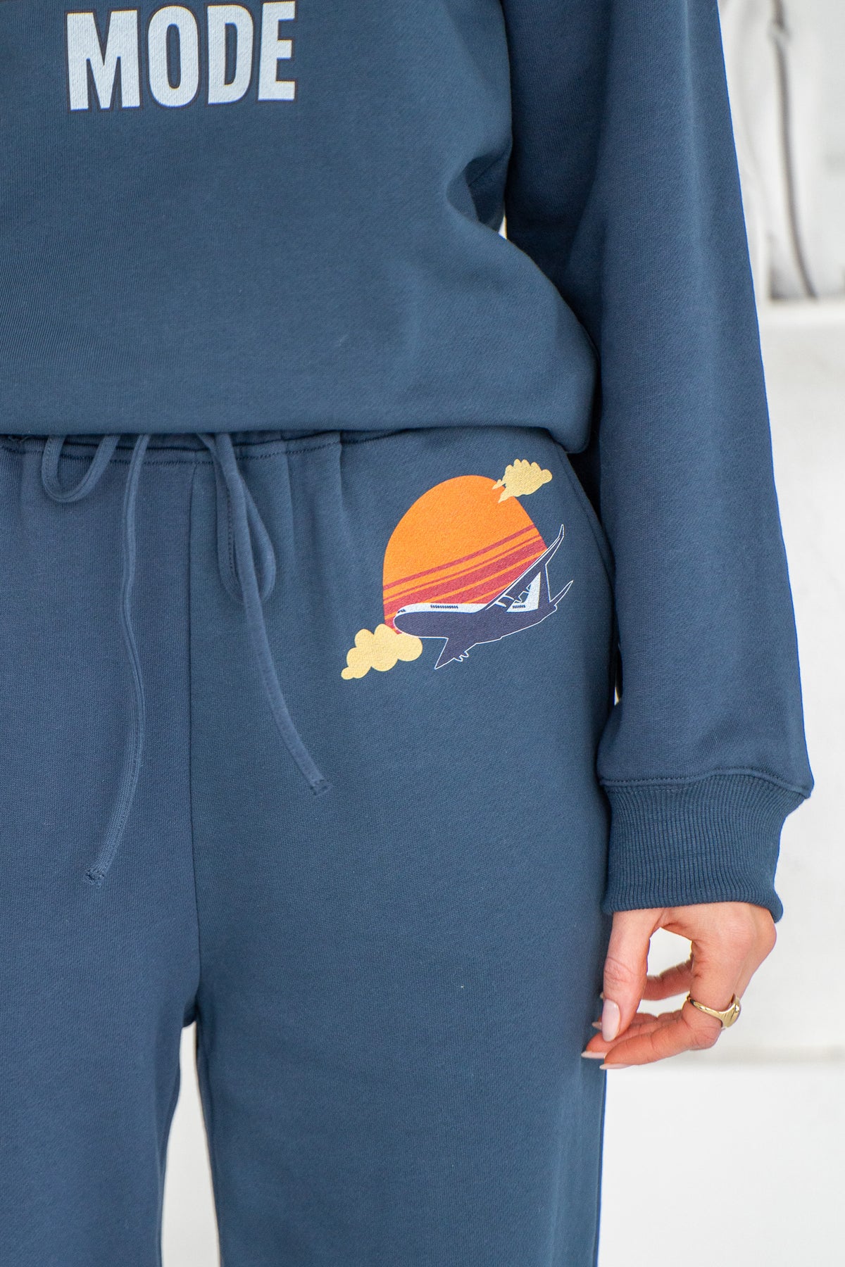 AIRPLANE MODE JOGGERS
