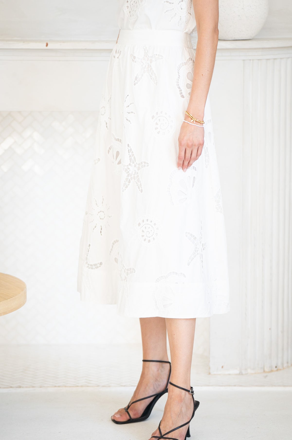 AVELINE EYELET MIDI SKIRT-WH