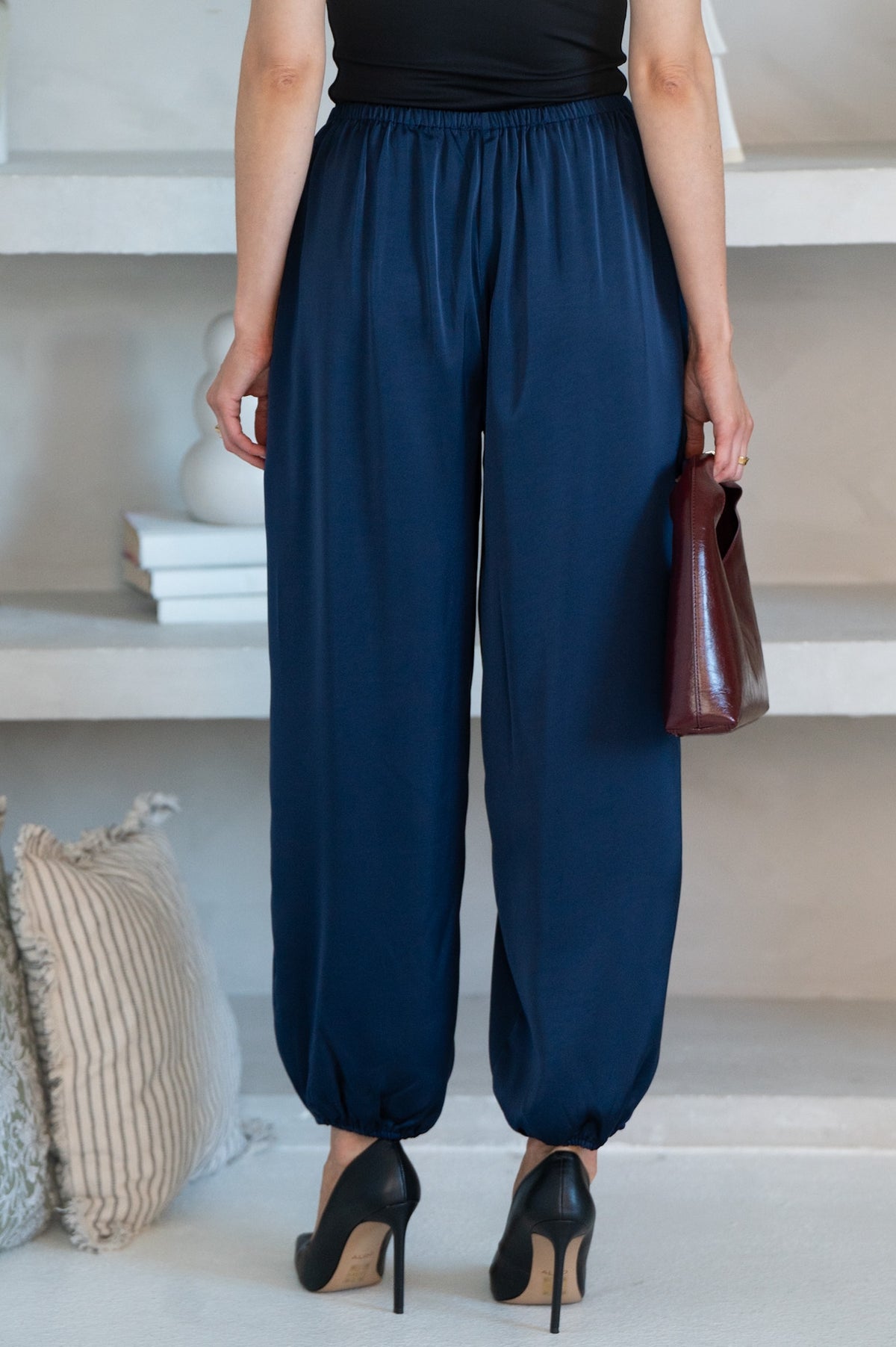 LOVE LETTER SATIN BALLOON PANTS IN NAVY