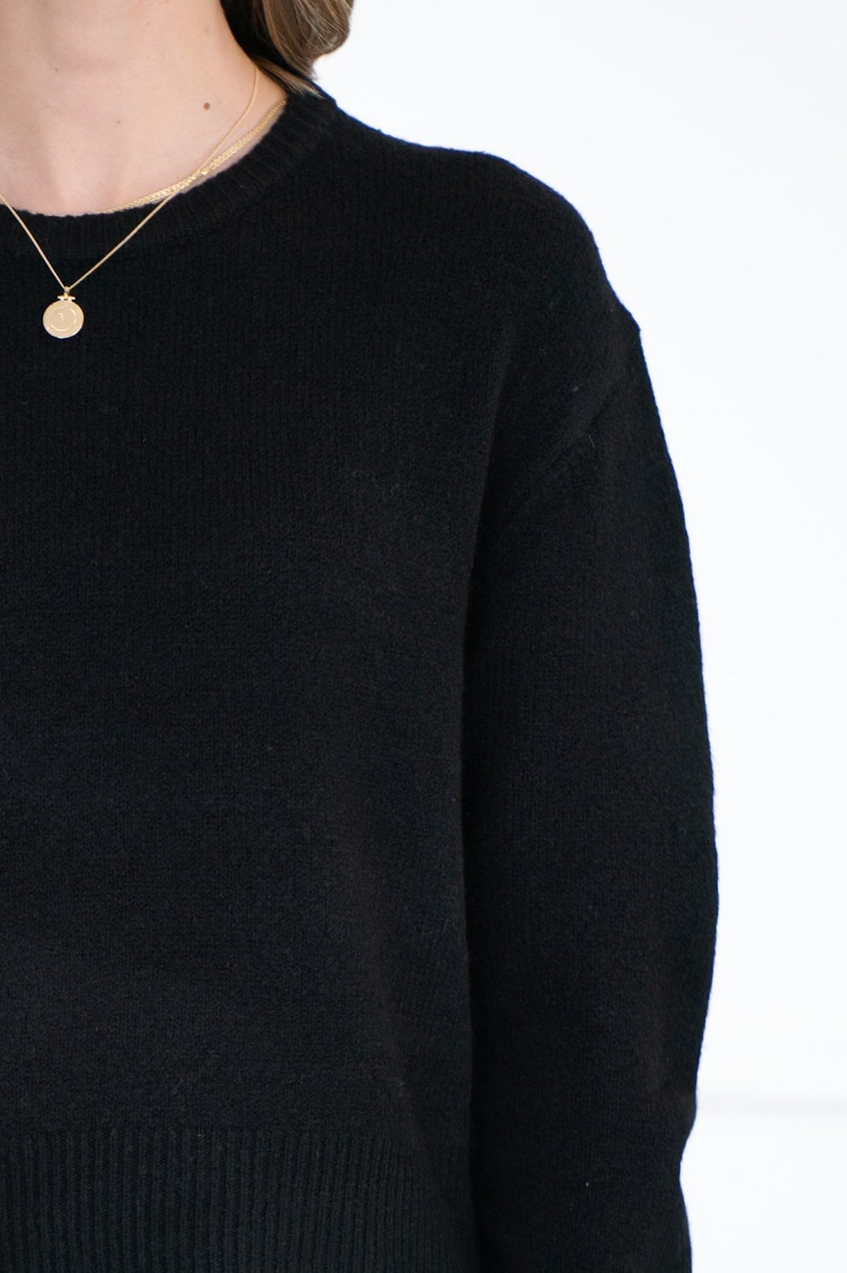 WILFRED PULLOVER SWEATER IN CAVIAR