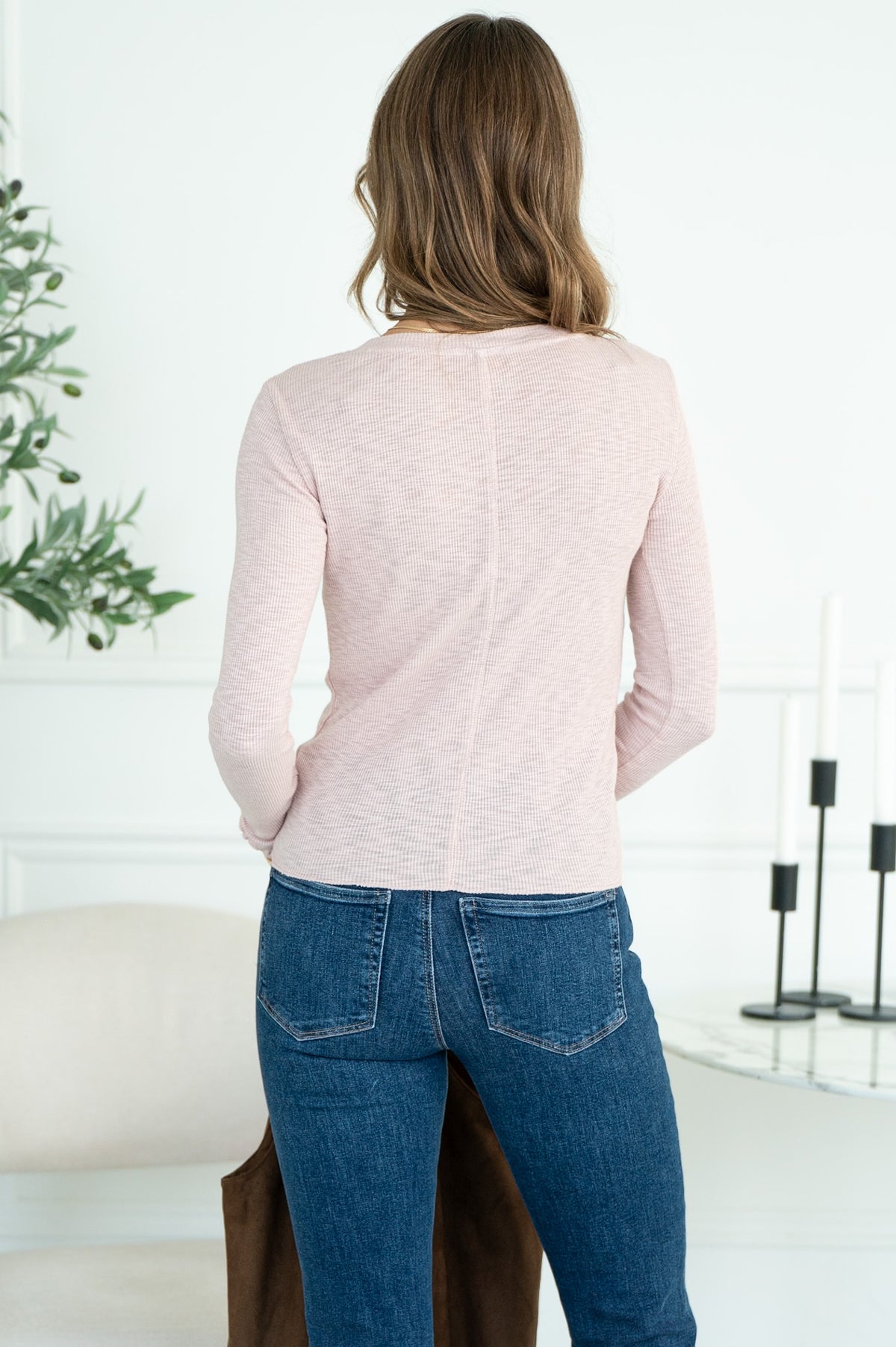 KENLEY COTTON MODAL RUFFLE CUFF HENLEY IN DUSTY PINK