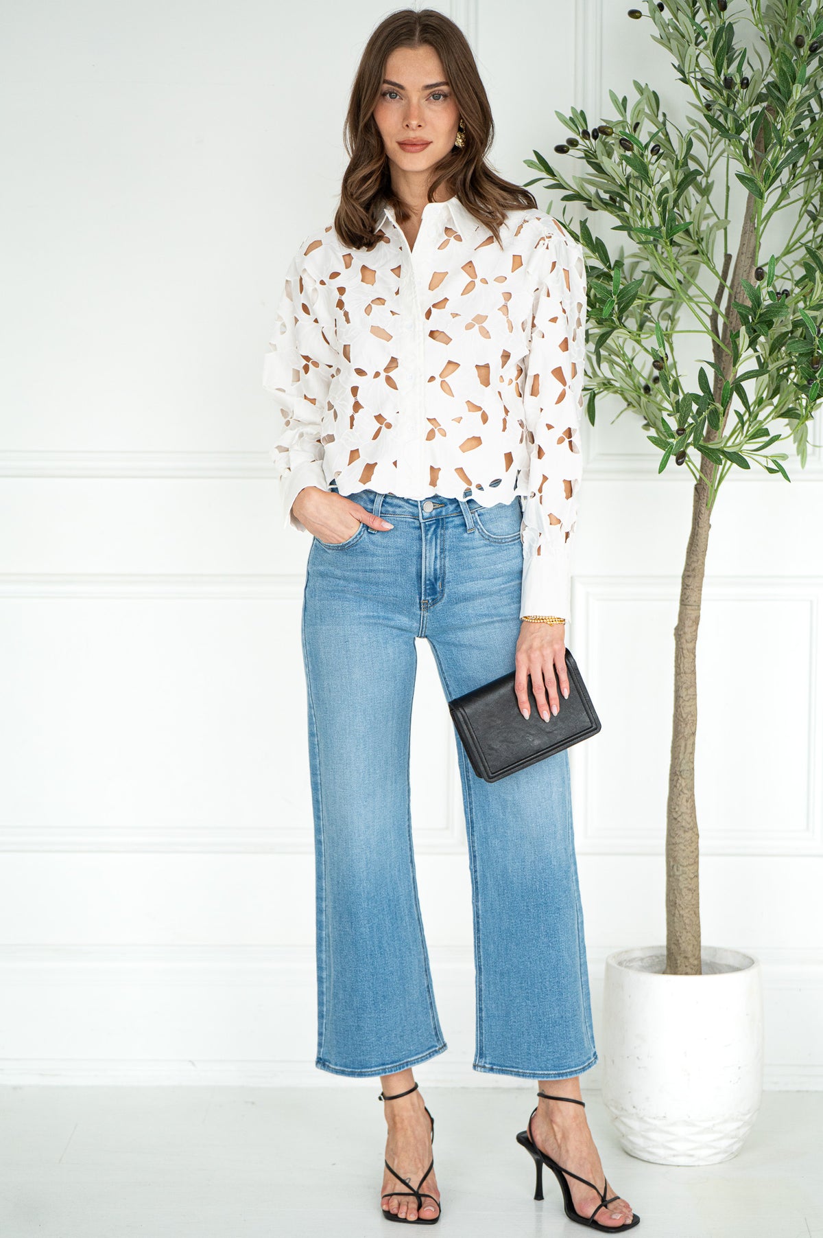 MANIFEST IT EYELET BLOUSE