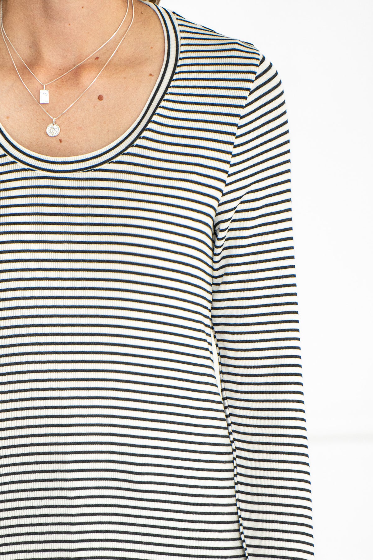 CODY MODAL STRIPE SCOOP NECK L/S TEE