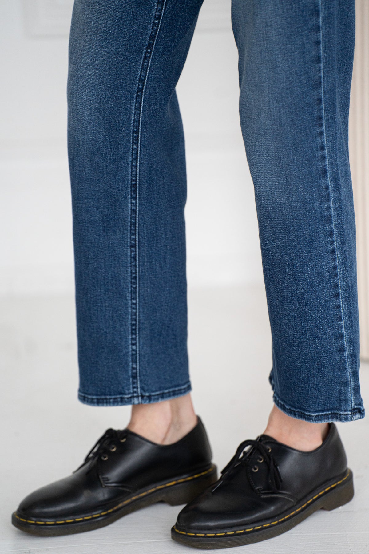 RHONE STRAIGHT LEG JEANS-DB