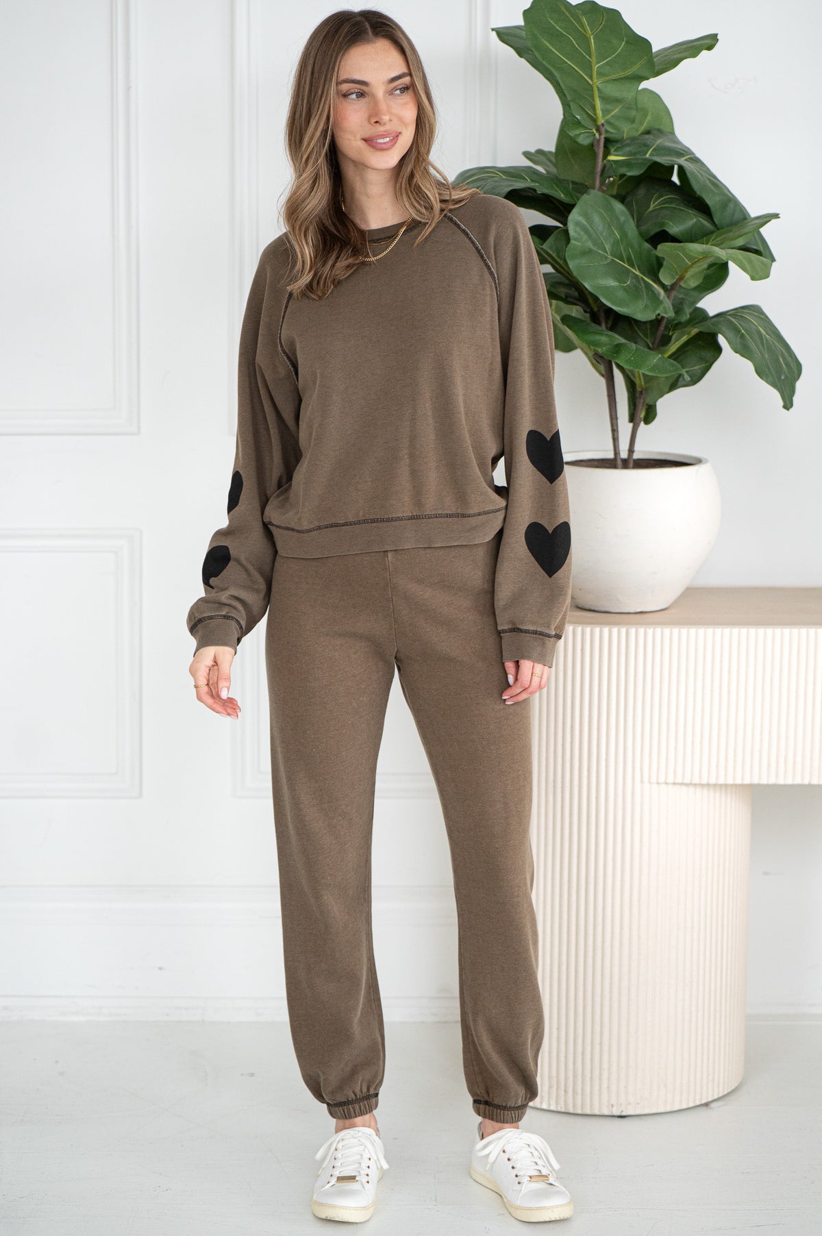 KEVVY HEART SWEATSHIRT