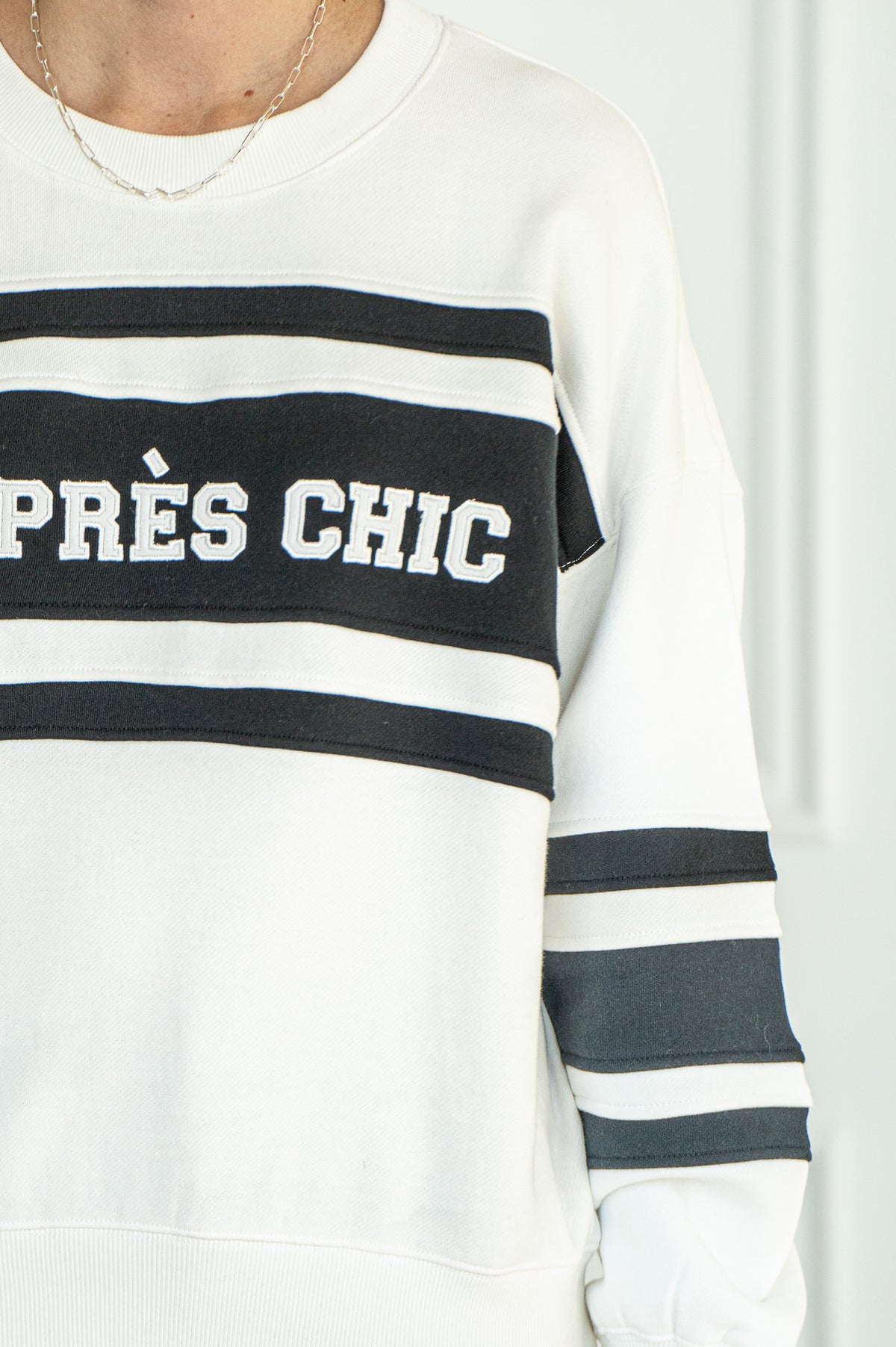 APRES CHIC SWEATSHIRT