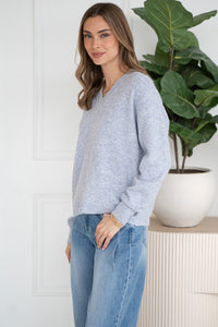 CHARLIE V NECK SWEATER-BL