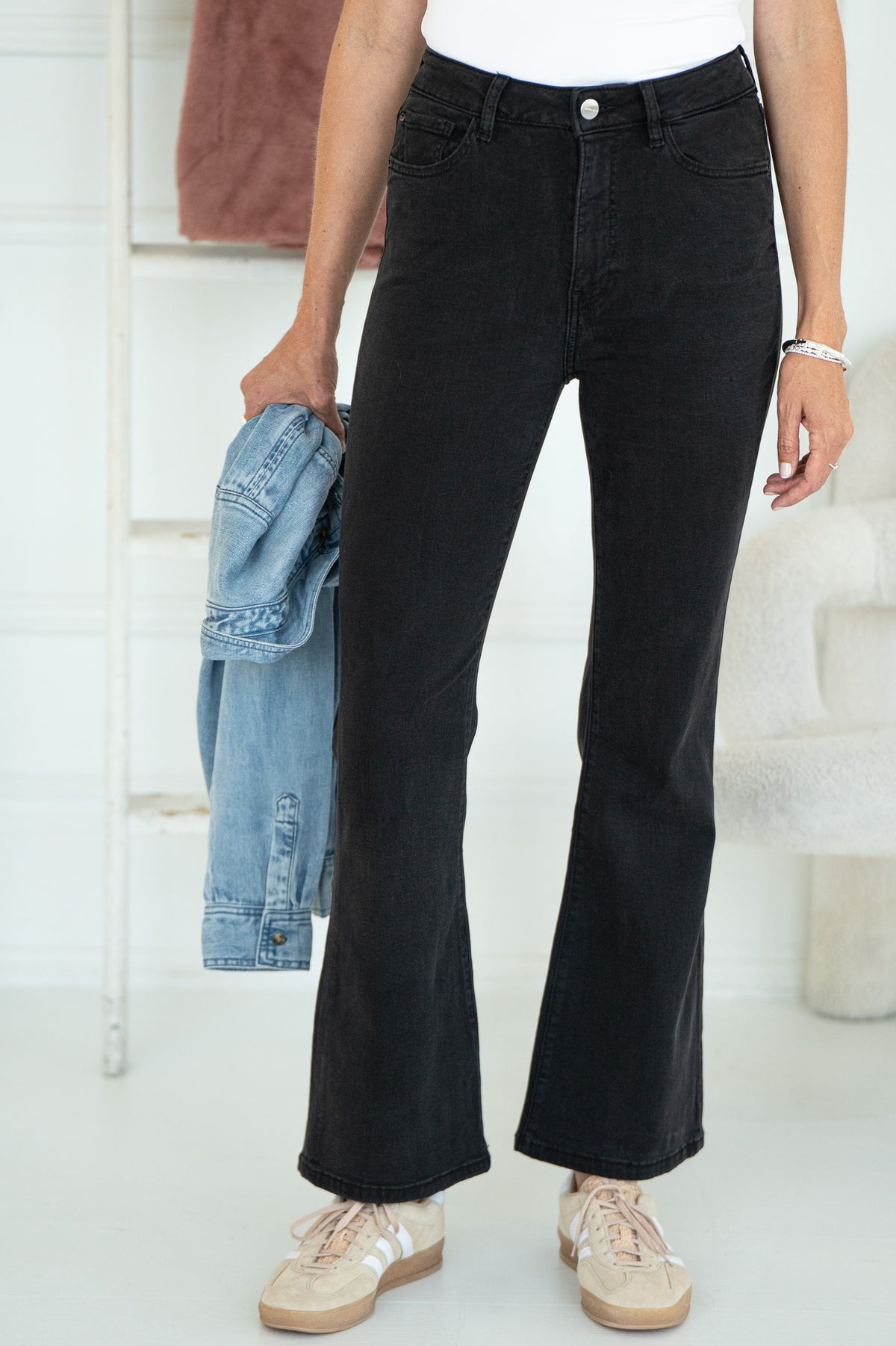 NAO BOOTCUT JEANS-BK