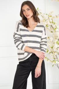 EASY V NECK SWEATER